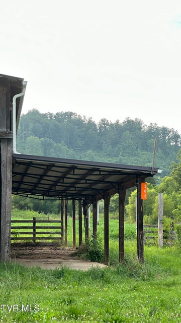 Photo #16: 202 Eidson Lane
