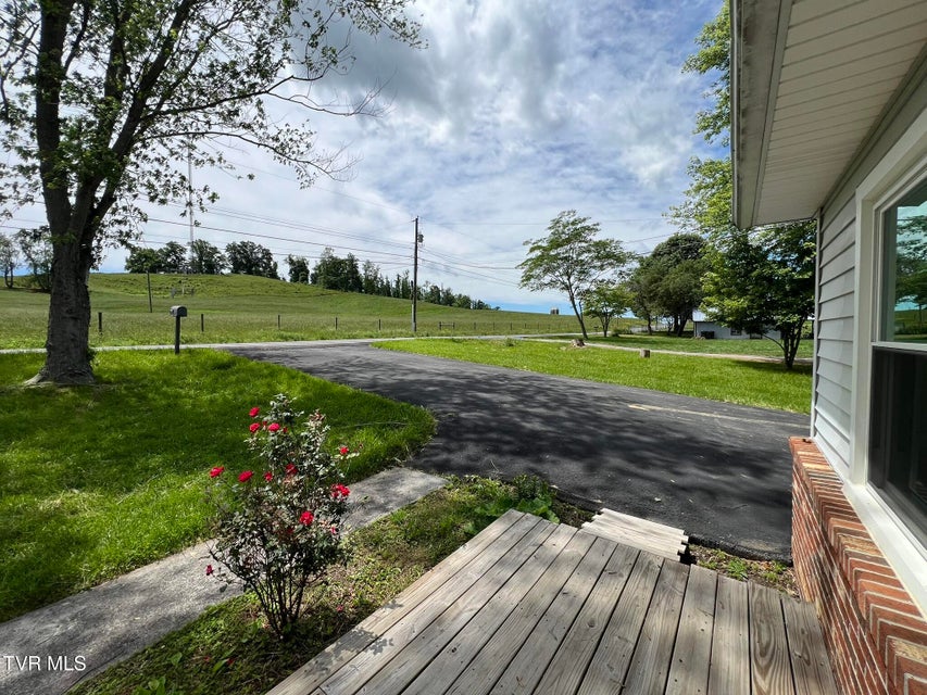 Photo #32: 2773 Island Road