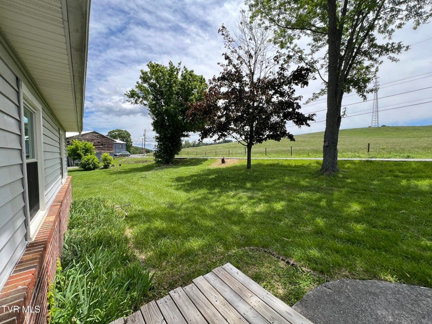 Photo #33: 2773 Island Road