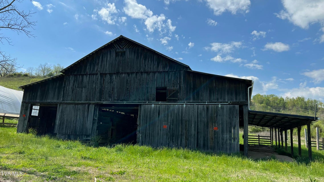 Photo #80: 202 Eidson Lane
