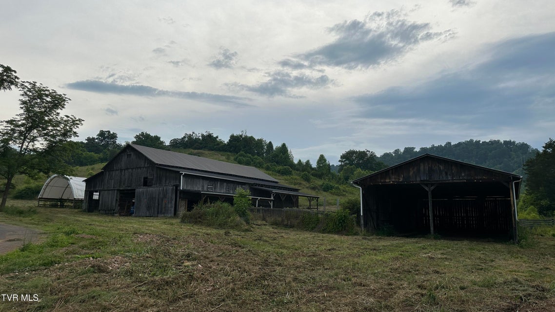 Photo #96: 202 Eidson Lane