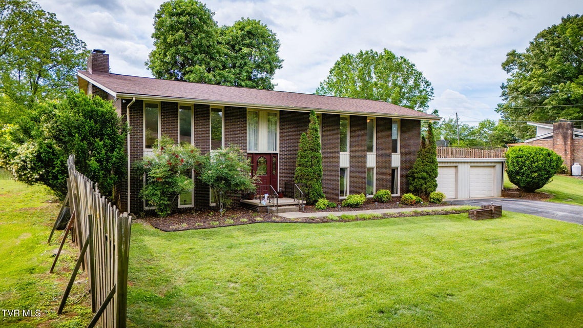 Photo #4: 206 Windmere Place