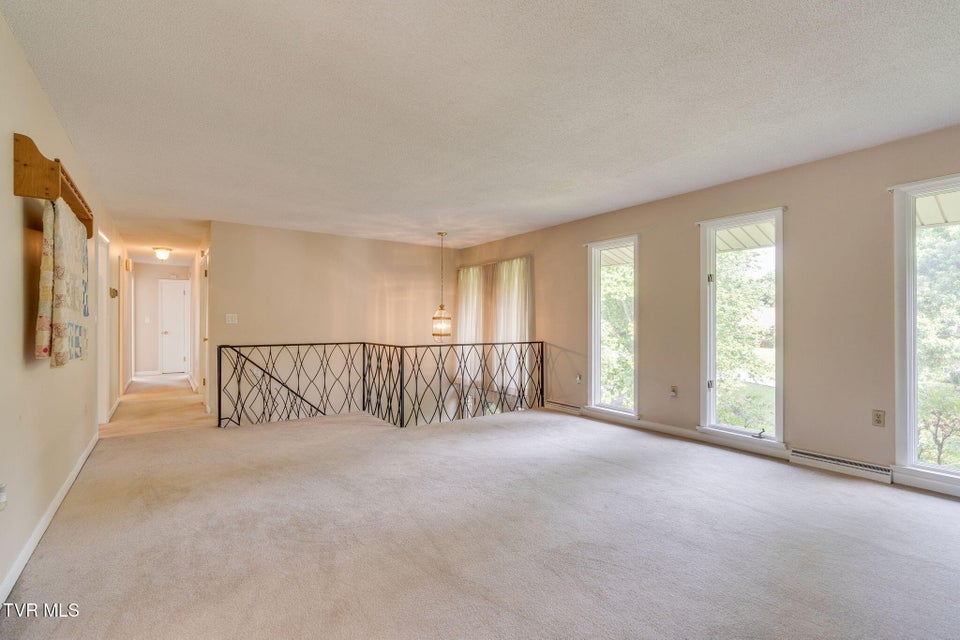 Photo #7: 206 Windmere Place