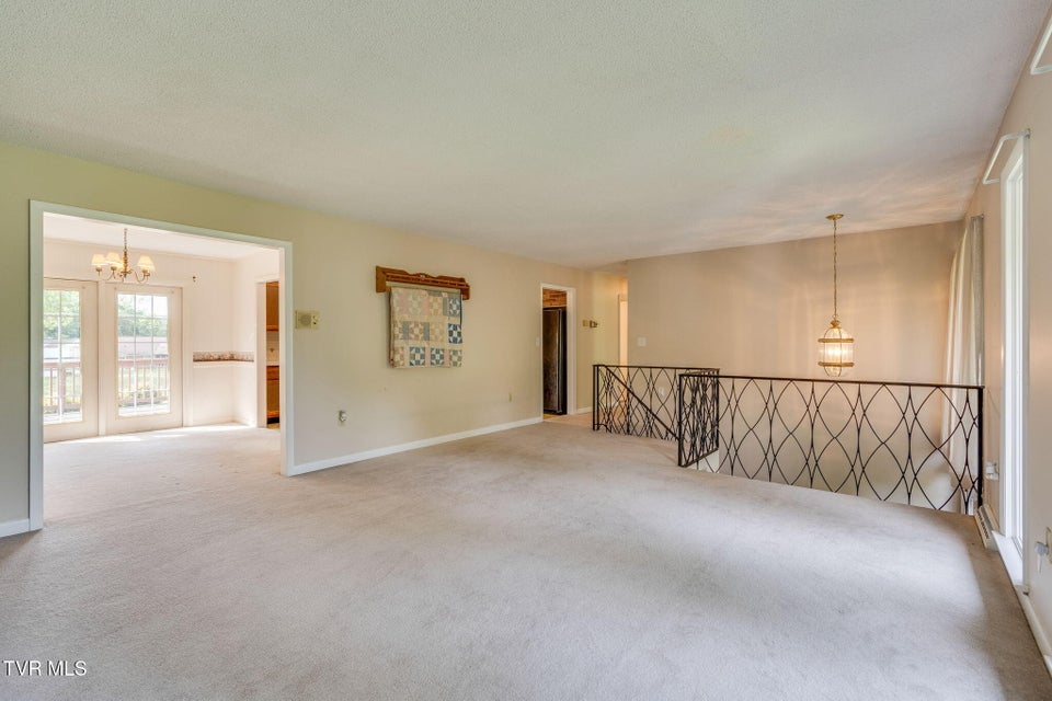 Photo #8: 206 Windmere Place