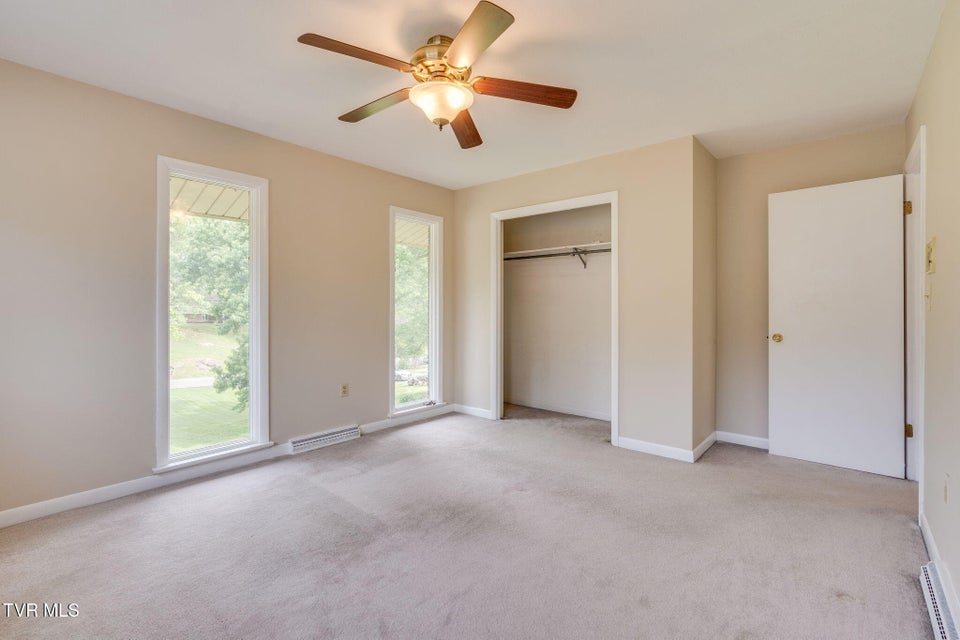 Photo #19: 206 Windmere Place