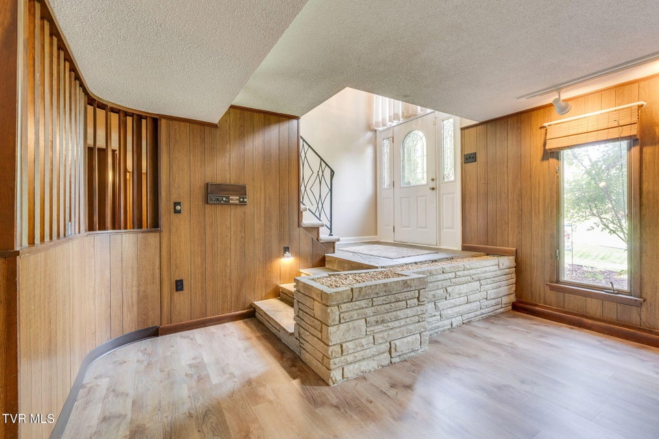 Photo #23: 206 Windmere Place