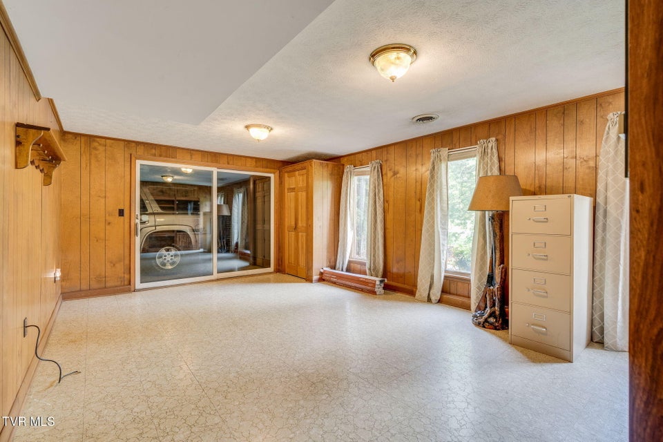 Photo #33: 206 Windmere Place