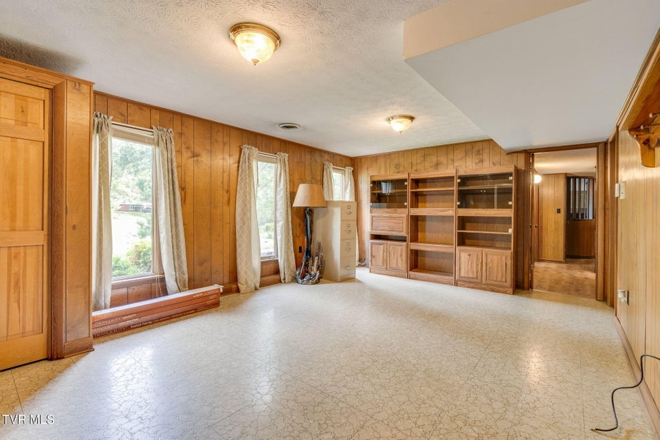 Photo #34: 206 Windmere Place