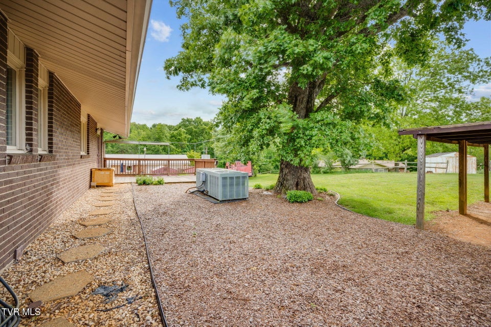 Photo #38: 206 Windmere Place
