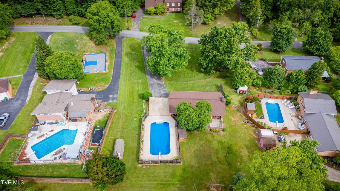 Photo #46: 206 Windmere Place