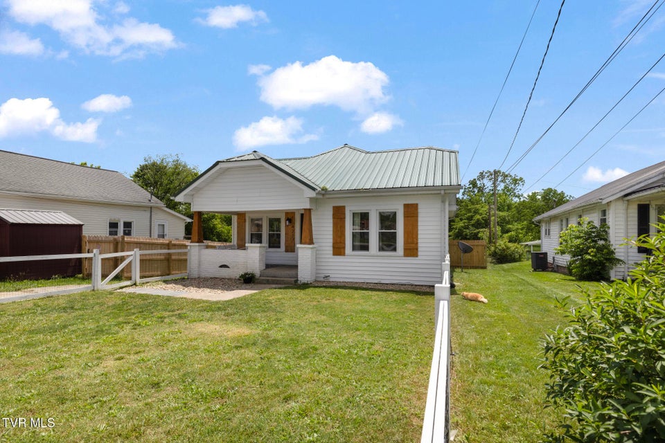 Photo #38: 4217 Sullivan Gardens Drive