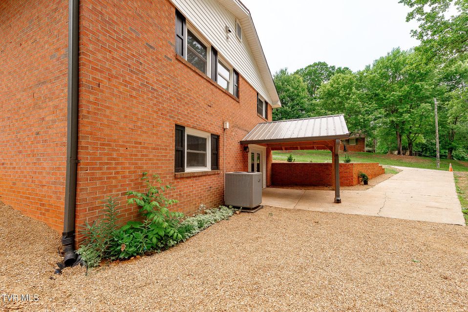 Photo #68: 1236 Nassau Drive