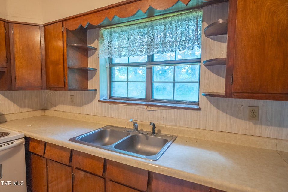 Photo #10: 331 Luther Villa Road