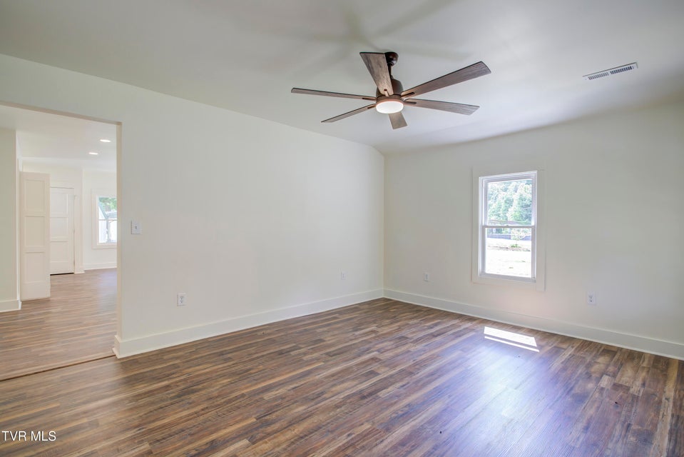 Photo #5: 408 Levelin Street