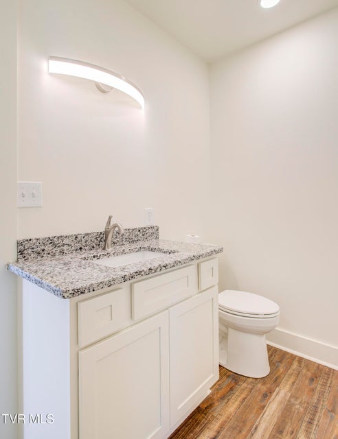 Photo #9: 408 Levelin Street
