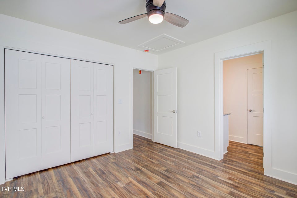 Photo #12: 408 Levelin Street