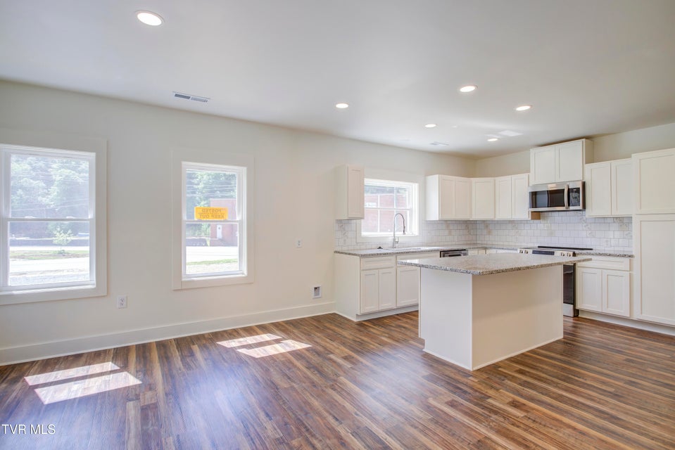 Photo #20: 408 Levelin Street