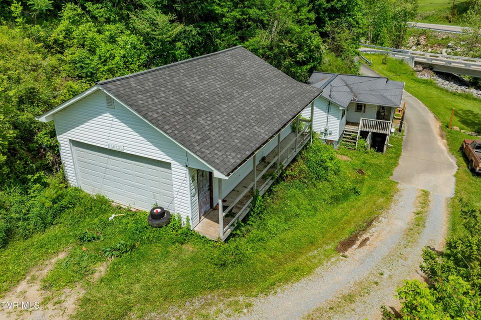 Photo #32: 402 Crabtree Road