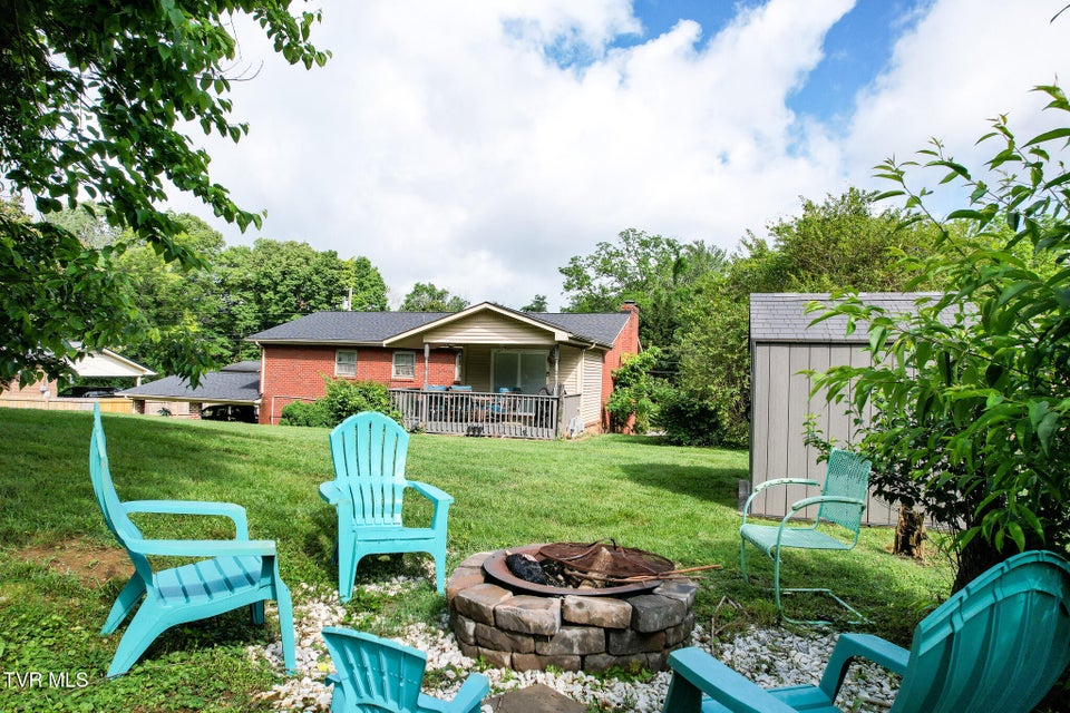 Photo #36: 523 Ravenwood Drive