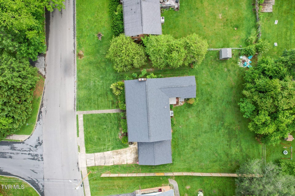 Photo #41: 523 Ravenwood Drive