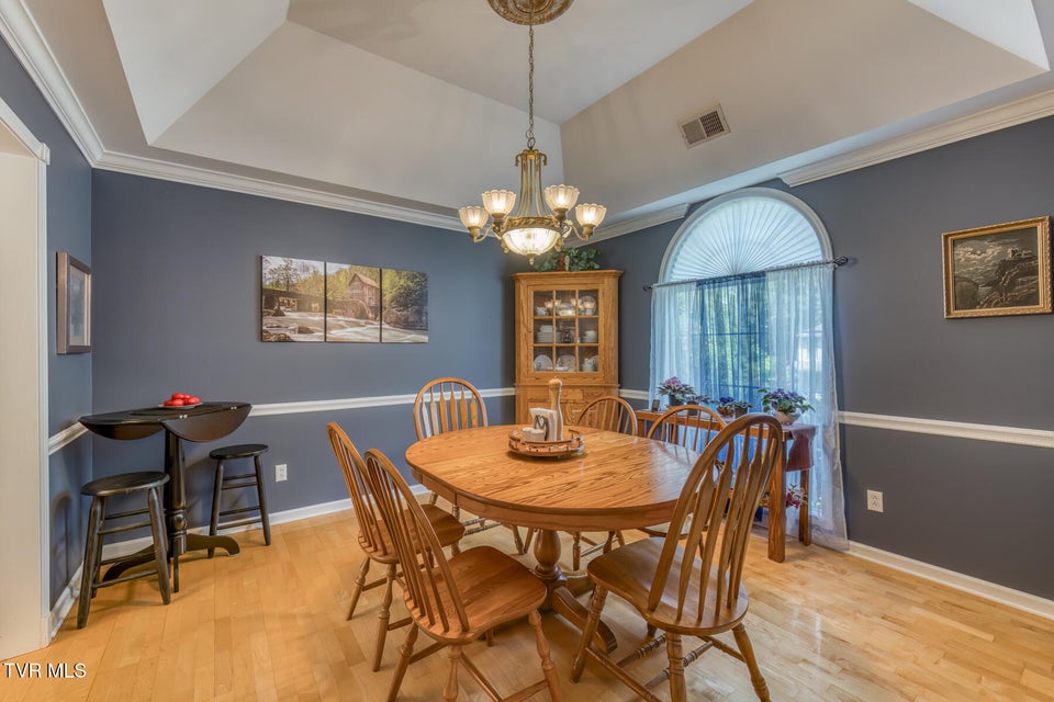 Photo #24: 620 Glen Oaks Place