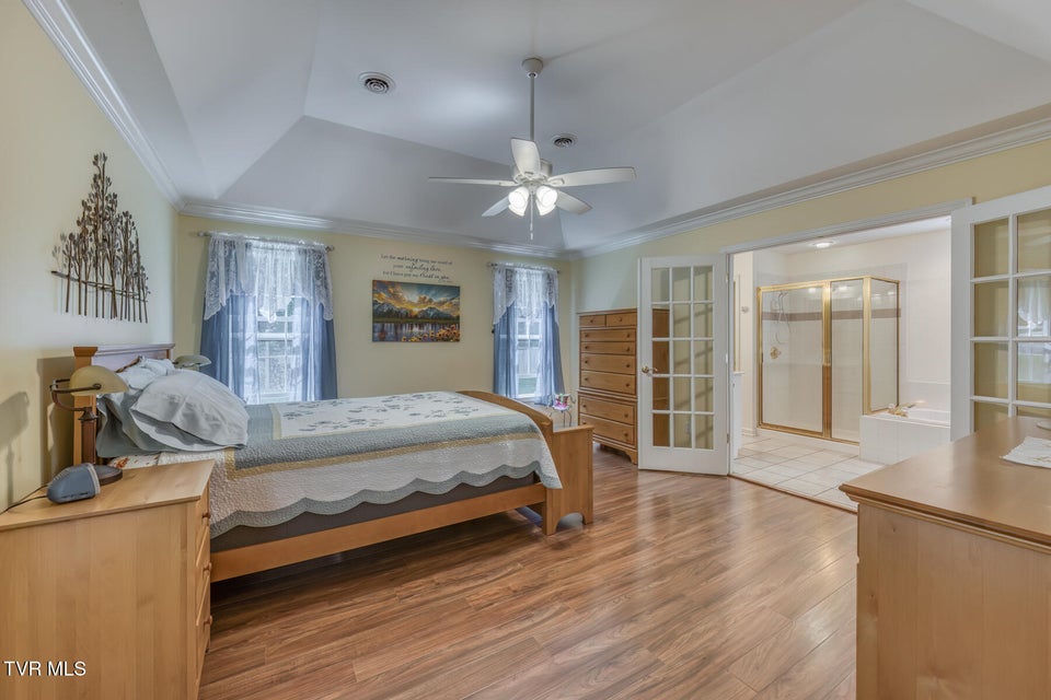 Photo #26: 620 Glen Oaks Place