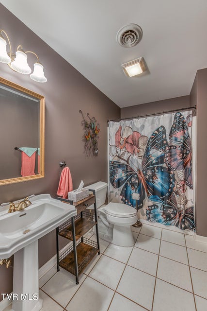 Photo #35: 620 Glen Oaks Place