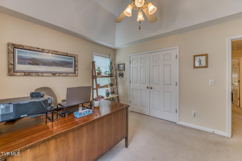 Photo #37: 620 Glen Oaks Place