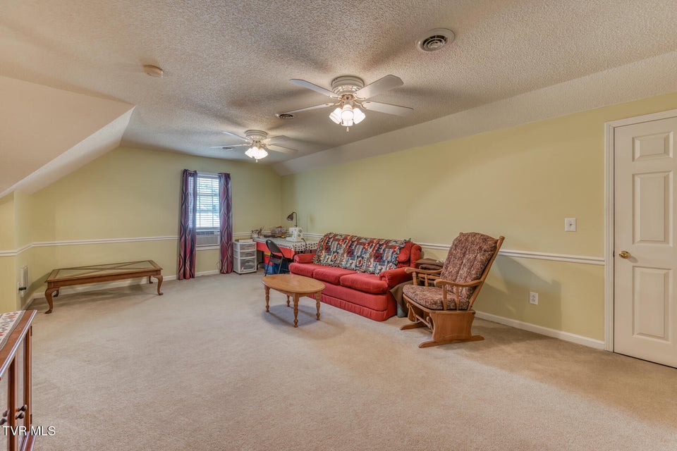 Photo #42: 620 Glen Oaks Place