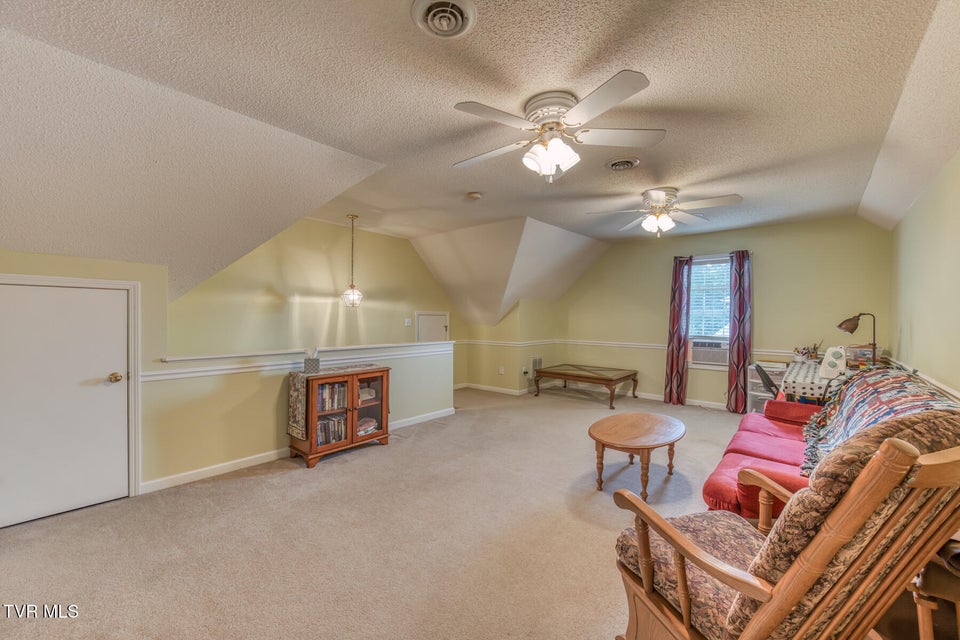 Photo #43: 620 Glen Oaks Place