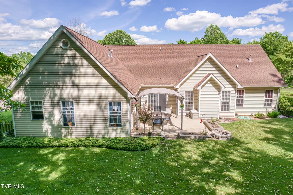 Photo #58: 620 Glen Oaks Place