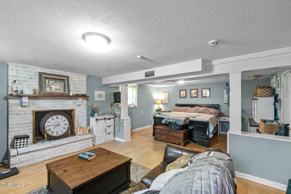 Photo #22: 523 Ravenwood Drive