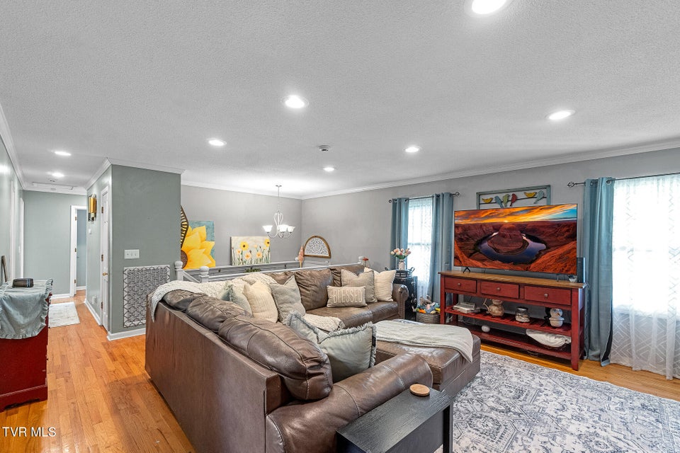 Photo #3: 523 Ravenwood Drive