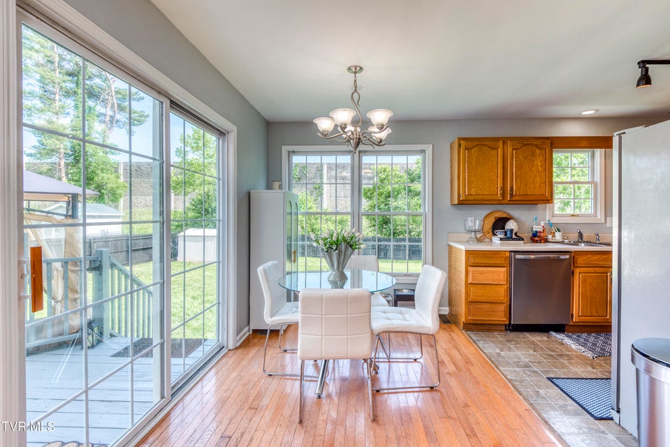 Photo #7: 595 Suncrest Drive Drive