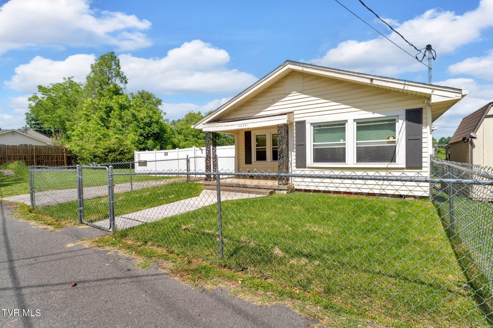 Photo #3: 1217 Kentucky Avenue