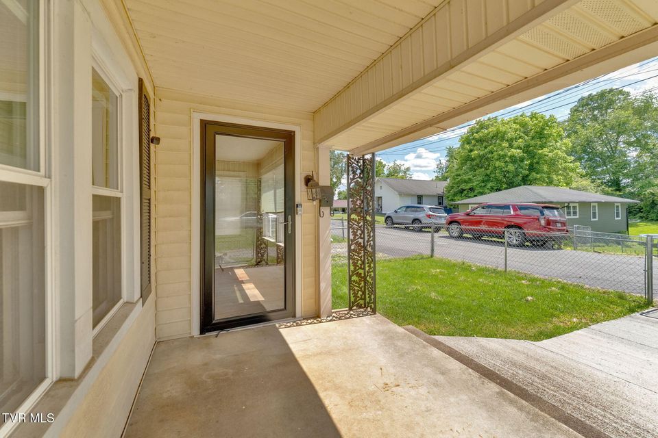 Photo #7: 1217 Kentucky Avenue