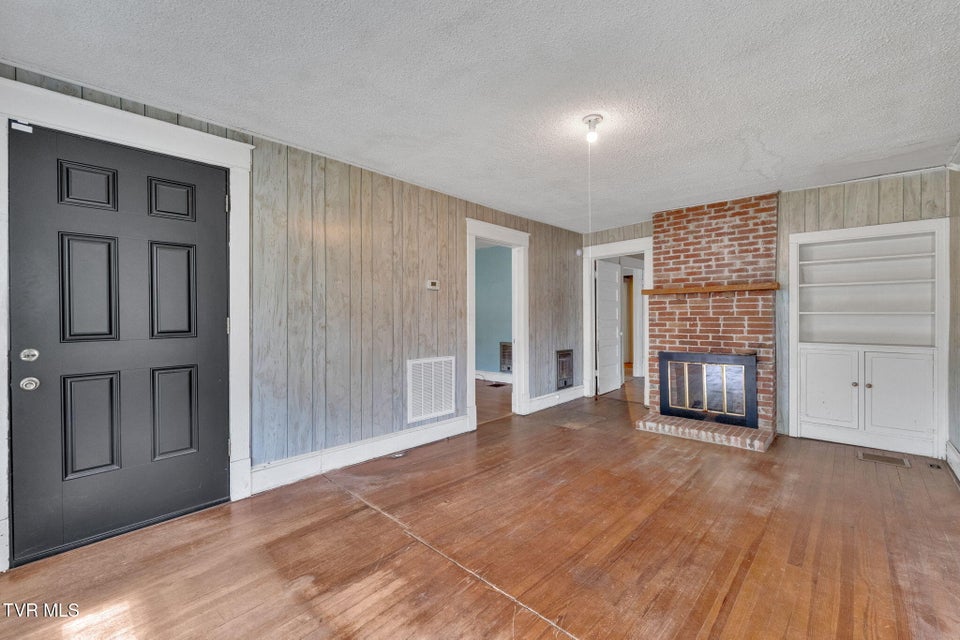 Photo #9: 1217 Kentucky Avenue