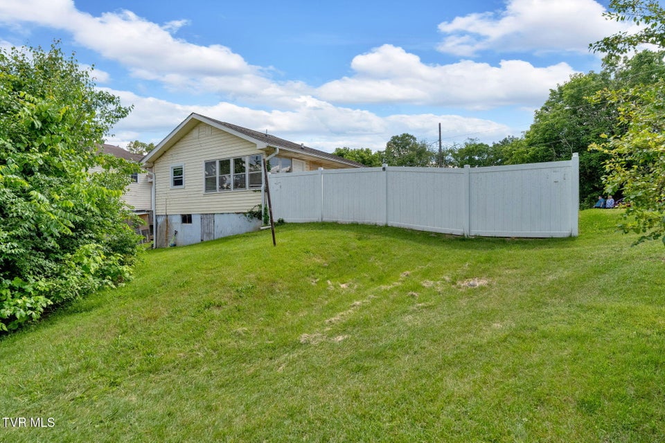 Photo #29: 1217 Kentucky Avenue