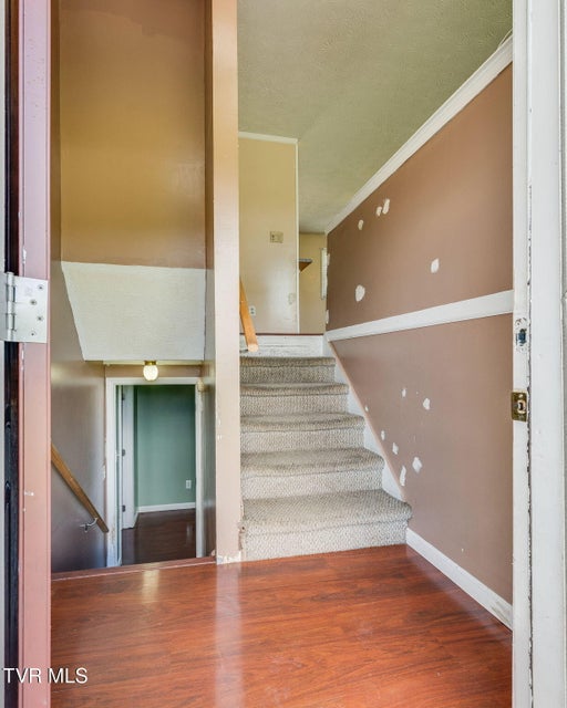 Photo #4: 404 Laurel Ct.