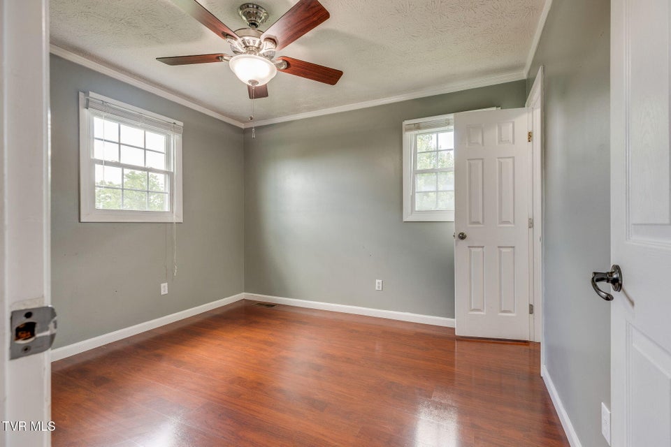 Photo #13: 404 Laurel Ct.