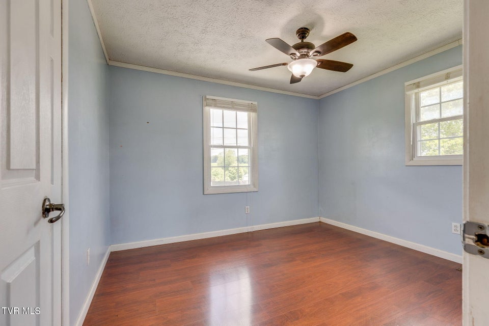 Photo #16: 404 Laurel Ct.