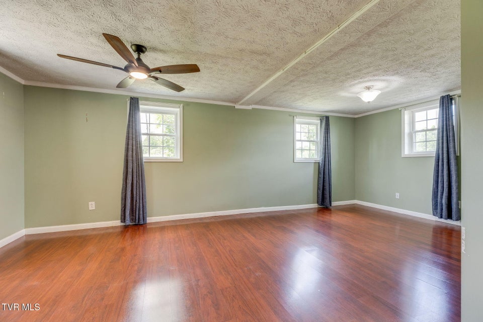 Photo #21: 404 Laurel Ct.
