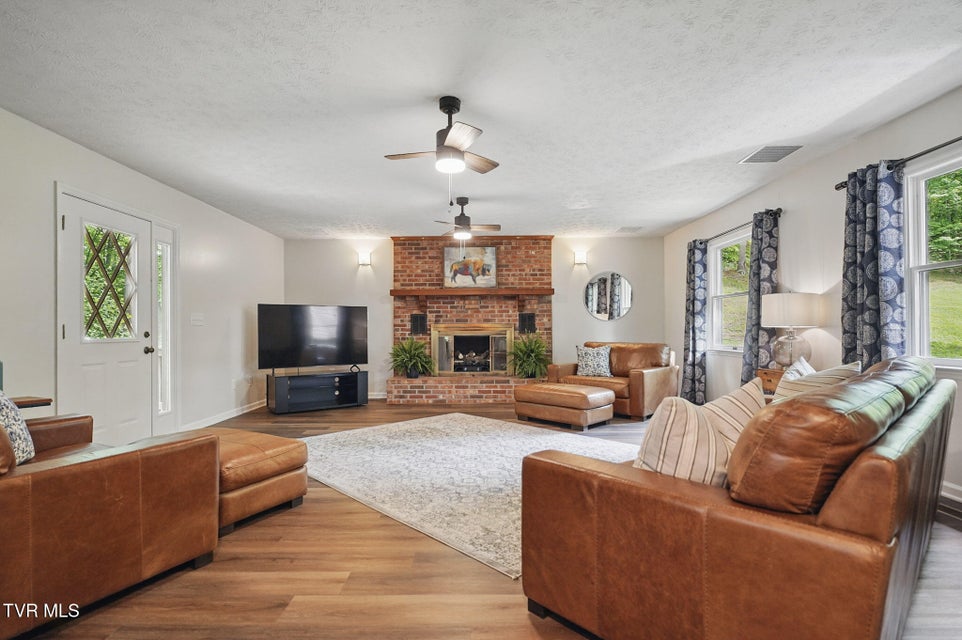 Photo #14: 8466 Courtland Road