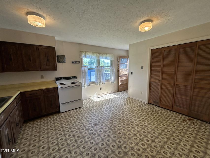 Photo #12: 12139 Driffield Drive
