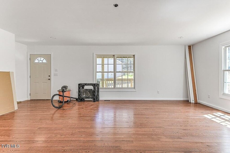 Photo #6: 512 Norris Rd ( Bridle Path) Road