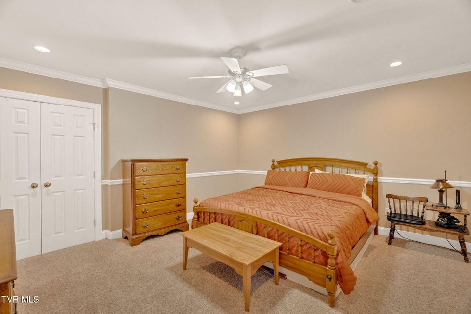 Photo #31: 5 Carriage Court