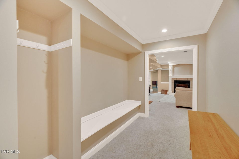 Photo #32: 5 Carriage Court