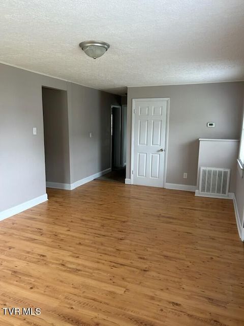 Photo #5: 1657 Redwood Drive