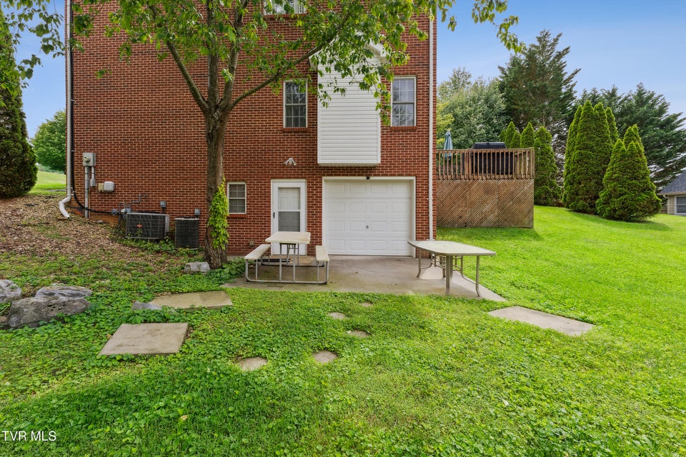Photo #8: 1402 Lake Ridge Square