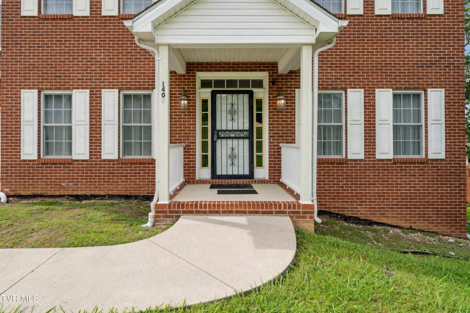 Photo #3: 1402 Lake Ridge Square